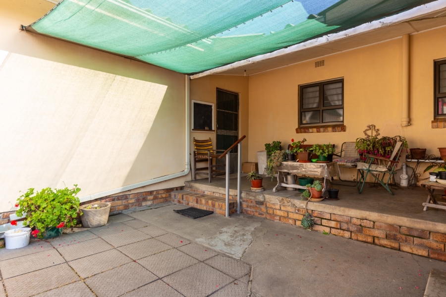 4 Bedroom Property for Sale in Laaiplek Western Cape